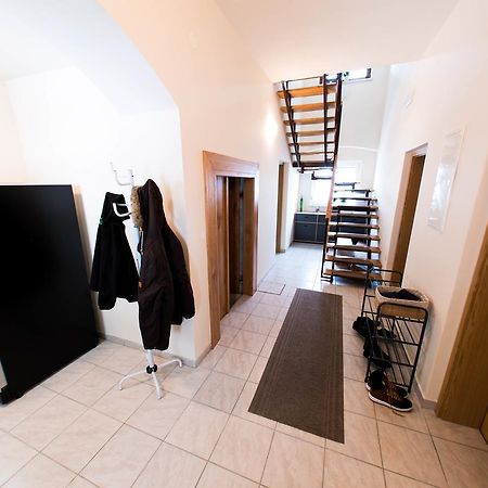Hostel Hisa Na Travniku Dob Экстерьер фото