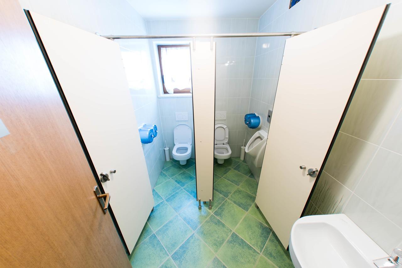 Hostel Hisa Na Travniku Dob Экстерьер фото