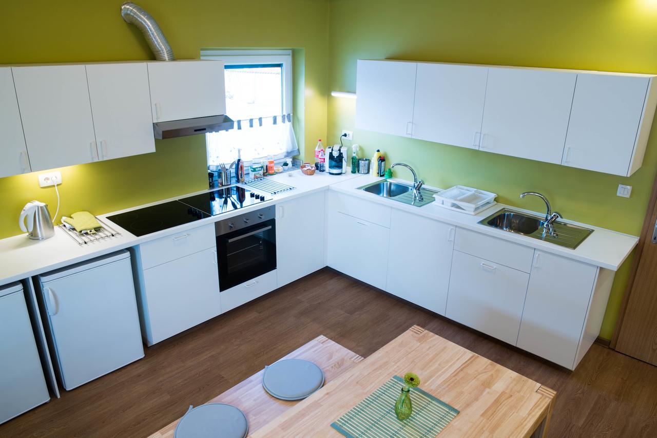 Hostel Hisa Na Travniku Dob Экстерьер фото
