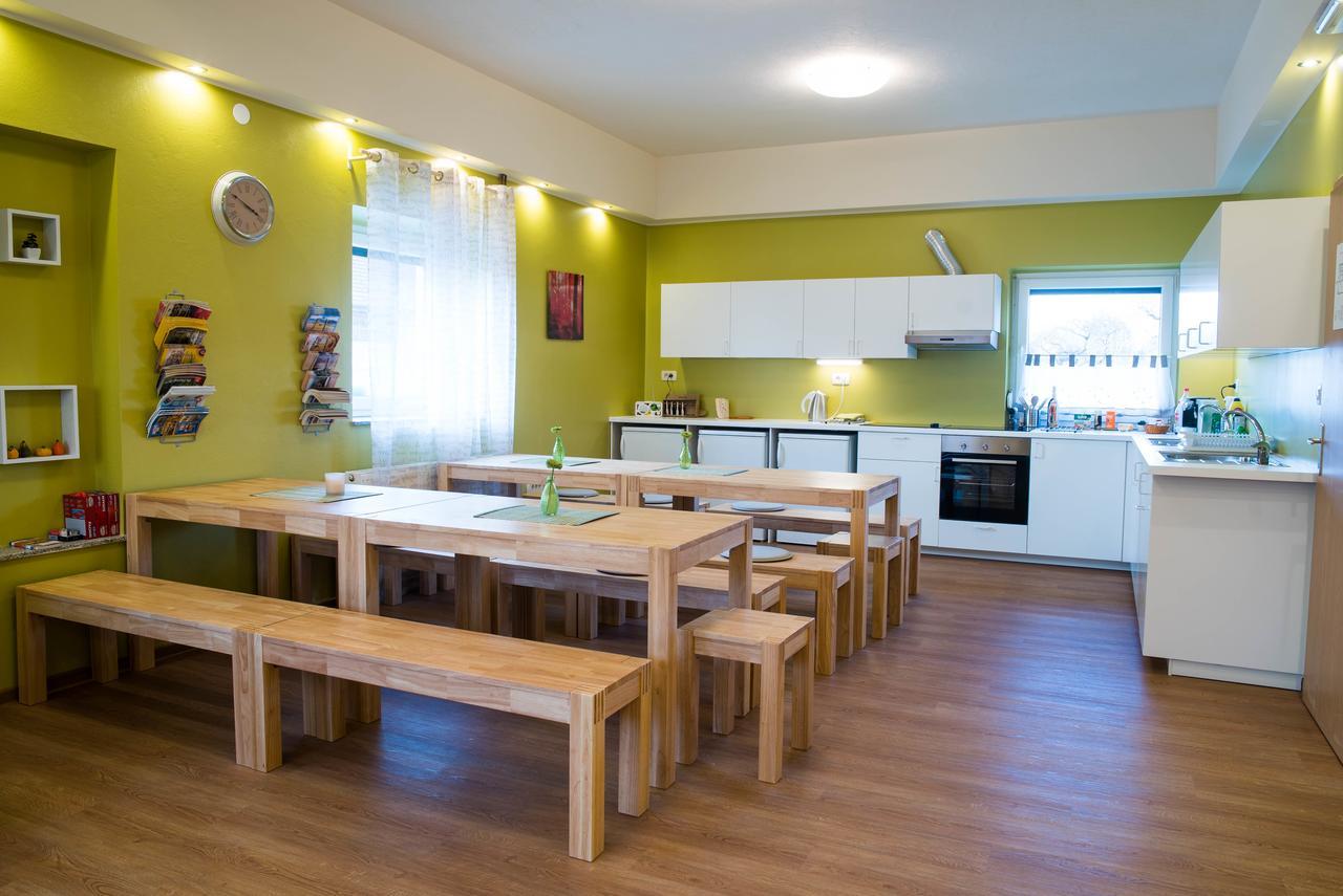 Hostel Hisa Na Travniku Dob Экстерьер фото